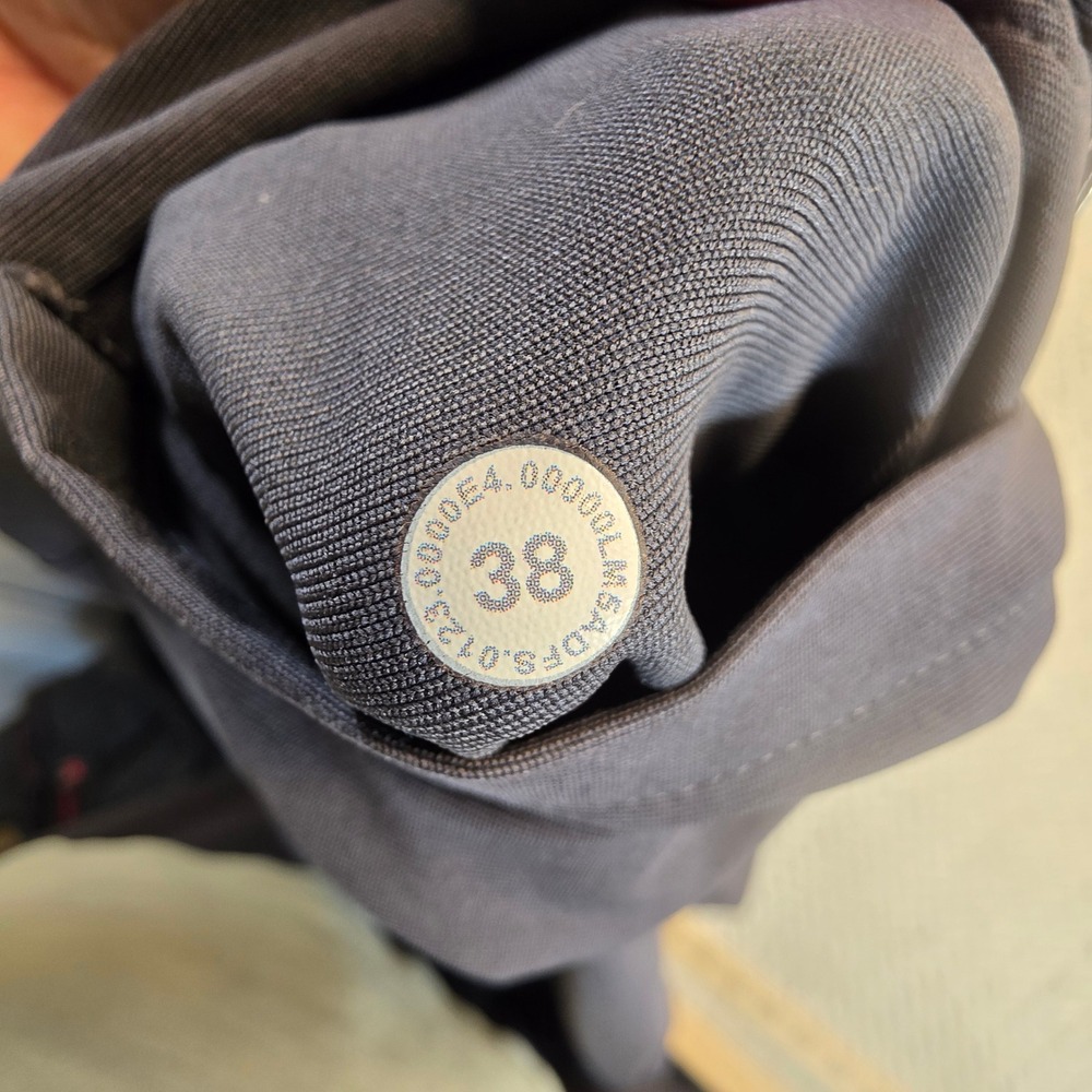 Lululemon ABC Pant Classic Warpstreme Dark Charcoal Gray Mens Size 38x26 - Picture 4 of 8